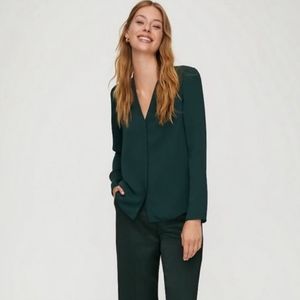Aritzia Babaton Power Blouse Size M Silky-smooth Matte Satin Long Sleeve
